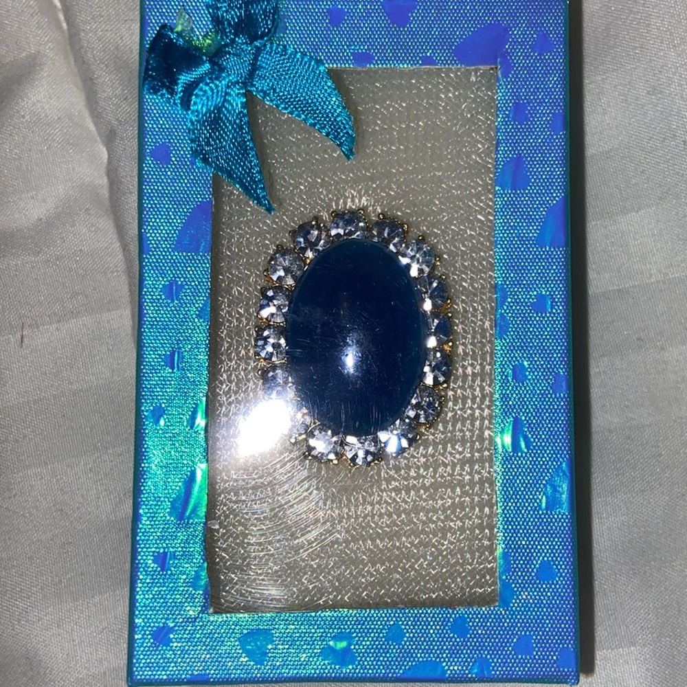 Broach - Picture 2 of 2